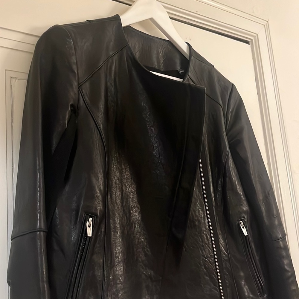 Leather jacket - Picture 4 of 9